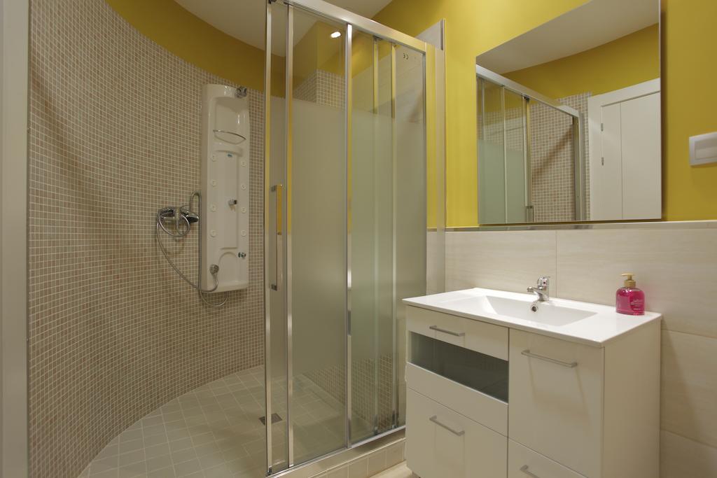 Hotel Rosal Овьедо Экстерьер фото