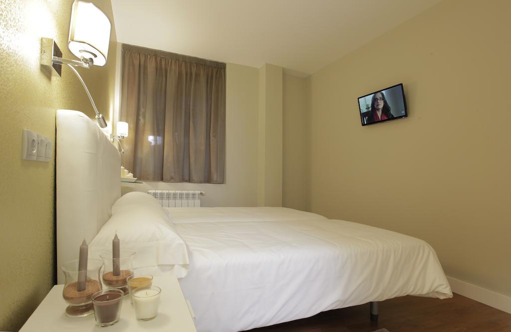 Hotel Rosal Овьедо Номер фото