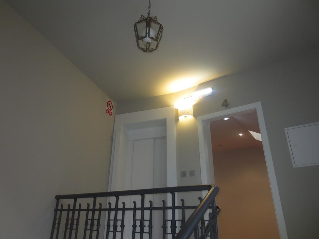 Hotel Rosal Овьедо Экстерьер фото