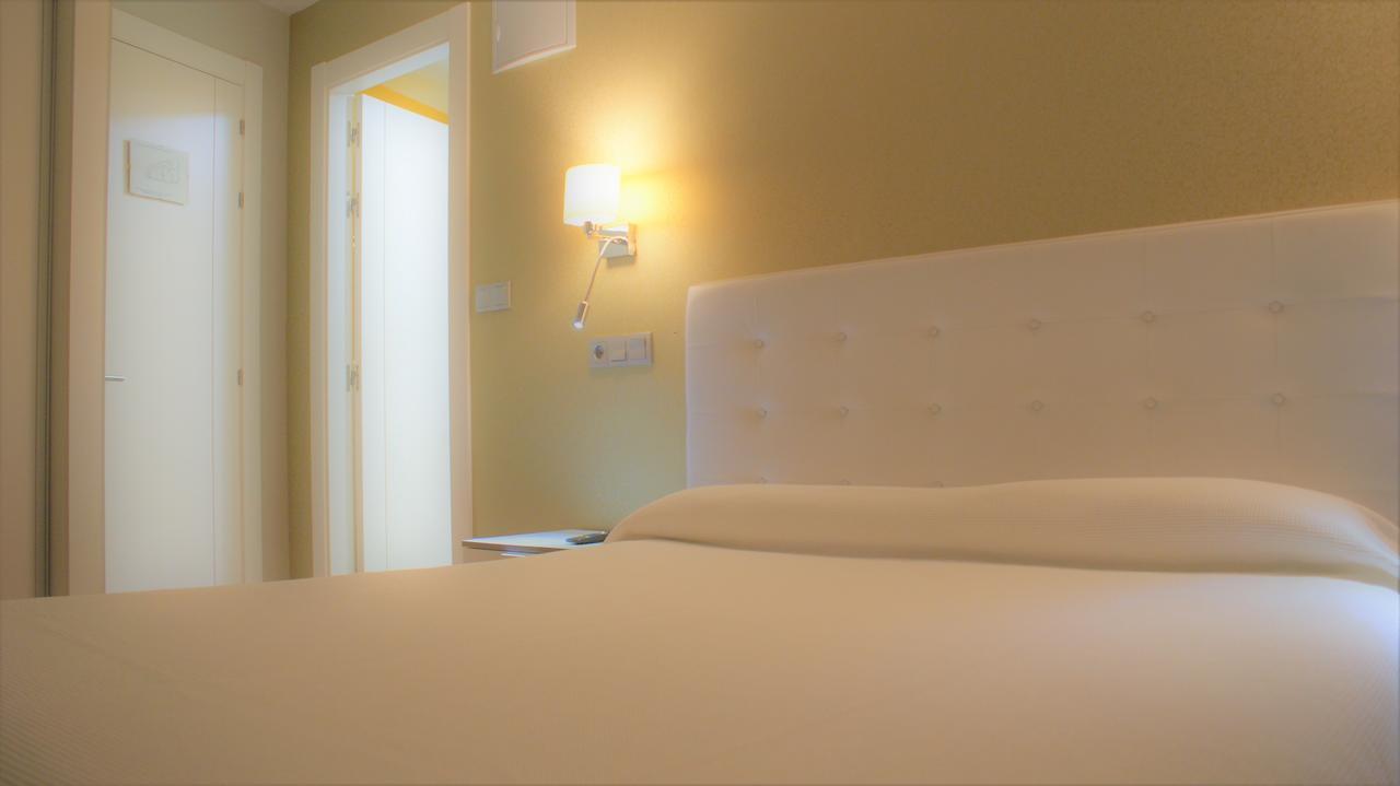 Hotel Rosal Овьедо Экстерьер фото